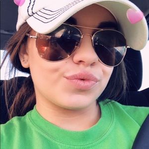 Meet your Posher, Hannah